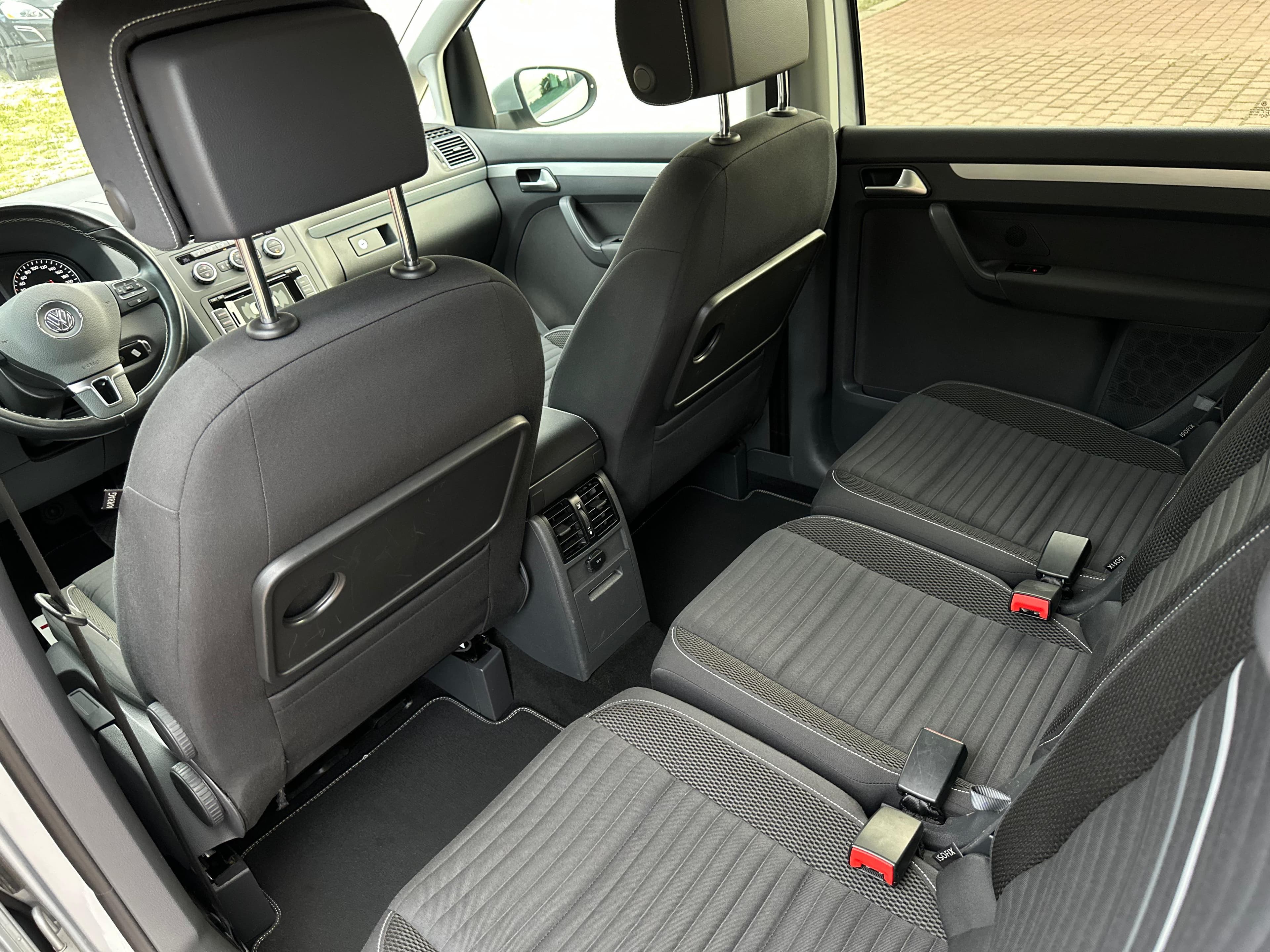 VW Touran 1,6 TDI BMT DSG "Cup"04/2015, 105CP, Euro5, Bi-Xenon 7