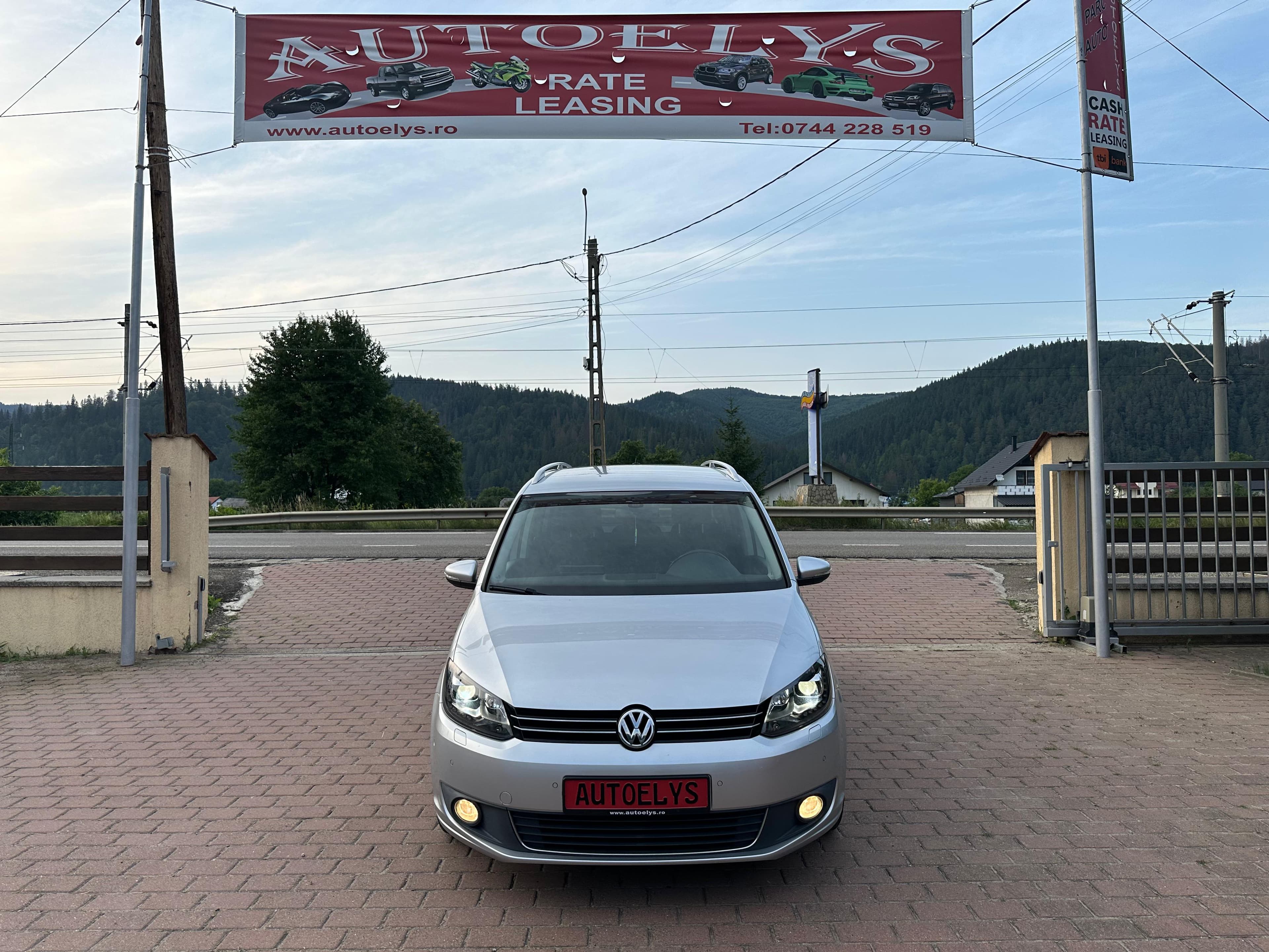 VW Touran 1,6 TDI BMT DSG "Cup"04/2015, 105CP, Euro5, Bi-Xenon 2