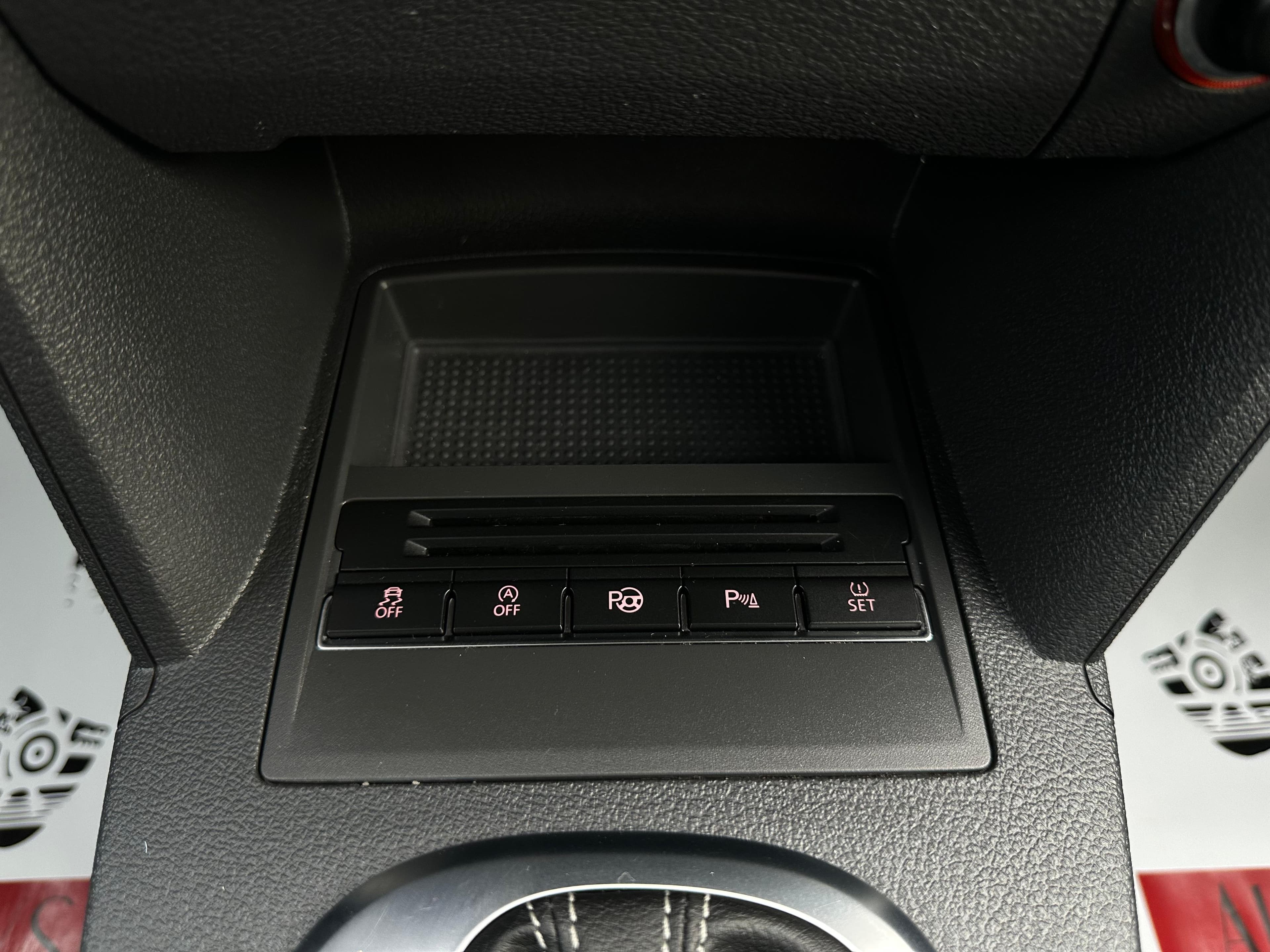 VW Touran 1,6 TDI BMT DSG "Cup"04/2015, 105CP, Euro5, Bi-Xenon 6