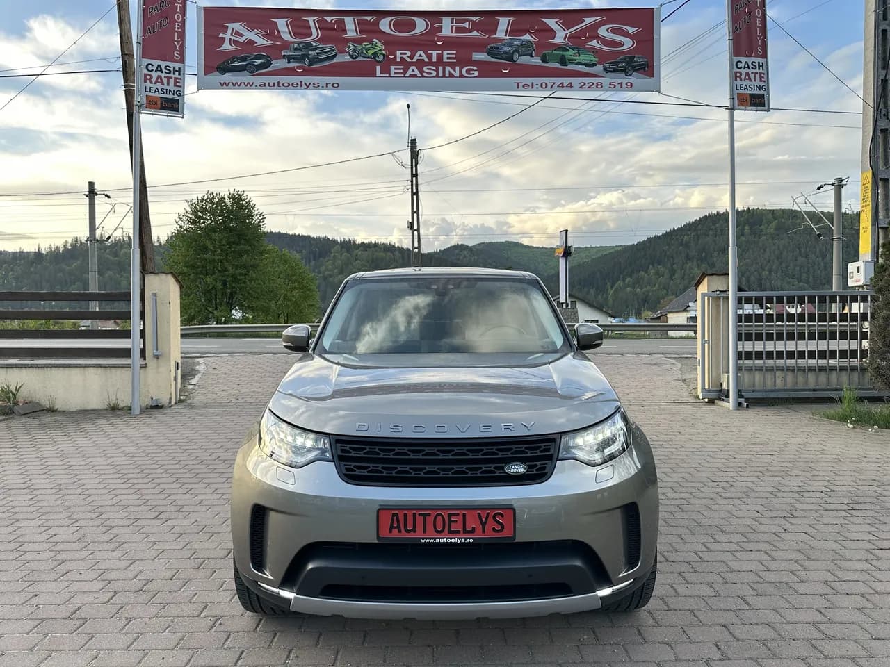 Land Rover Discovery 3.0 L TD6 HSE Luxury Edition 5
