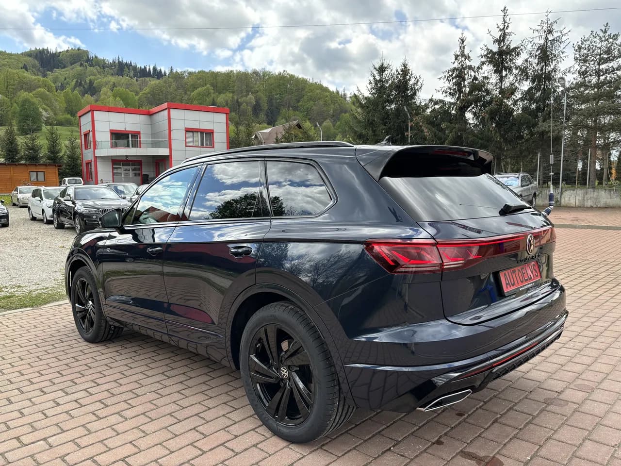 Volkswagen Touareg 3.0 V6 TDI 4Motion Elegance, R-Line 3