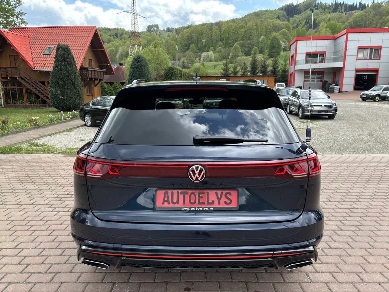 Volkswagen Touareg 3.0 V6 TDI 4Motion Elegance, R-Line 6