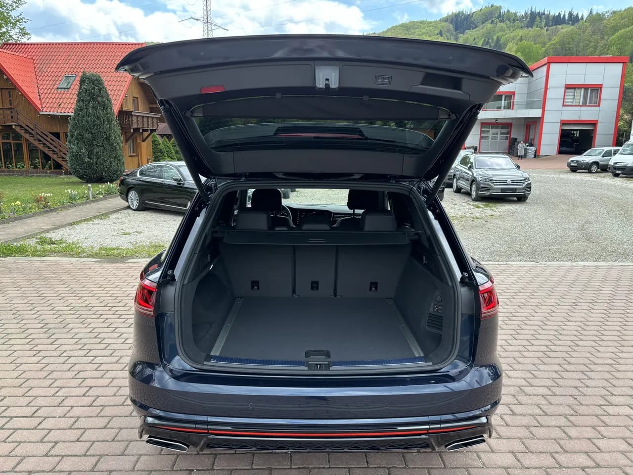 Volkswagen Touareg 3.0 V6 TDI 4Motion Elegance, R-Line 7